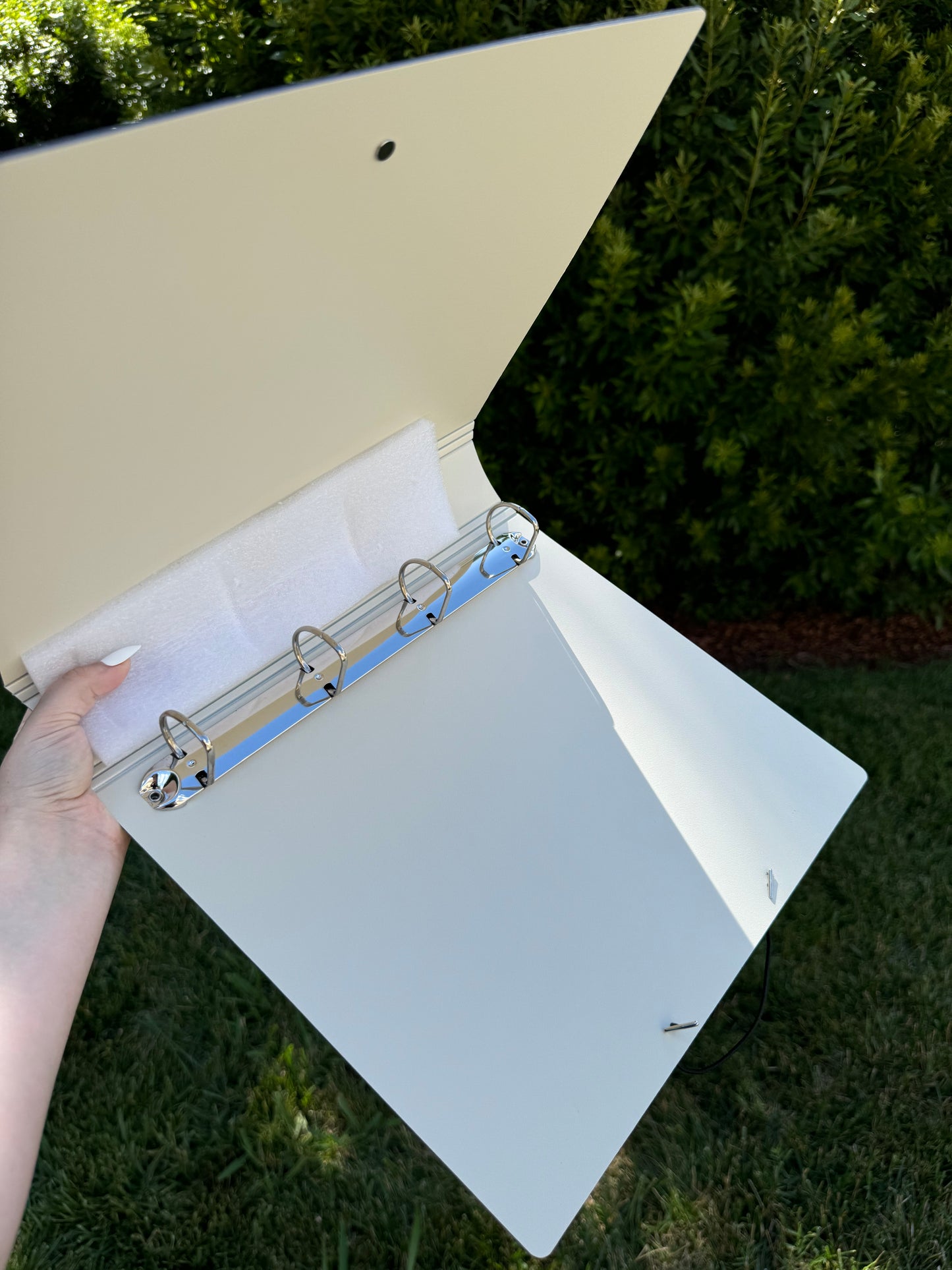 [SALE] A4 1.5" BINDERS - BLACK